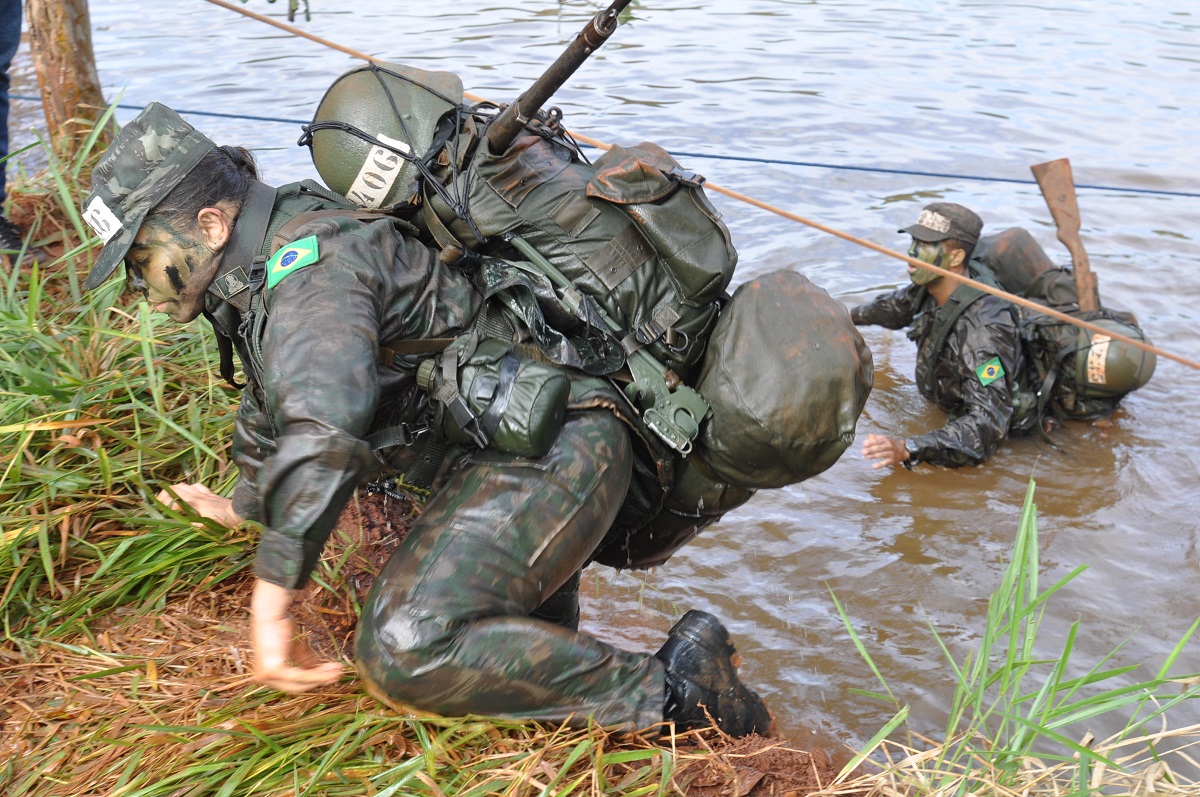 Tropas do Exército Brasileiro se preparam para exercício conjunto com EUA -  Dialogo Americas