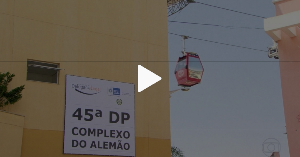 No Rio, delegacia no complexo de favelas do Alemão é desativada