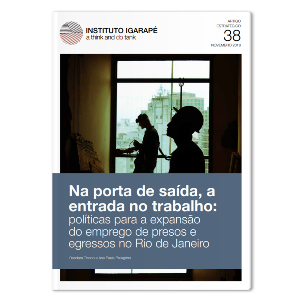 Na porta de saída, a entrada no trabalho
